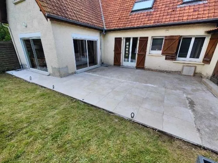 Création de terrasse extérieure en carrelage grès cérame, Saveuse, SPS Plomberie